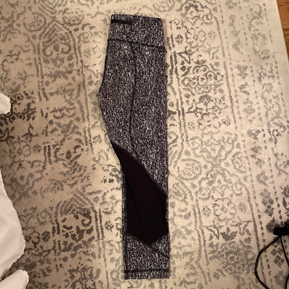size 6 lululemon leggings